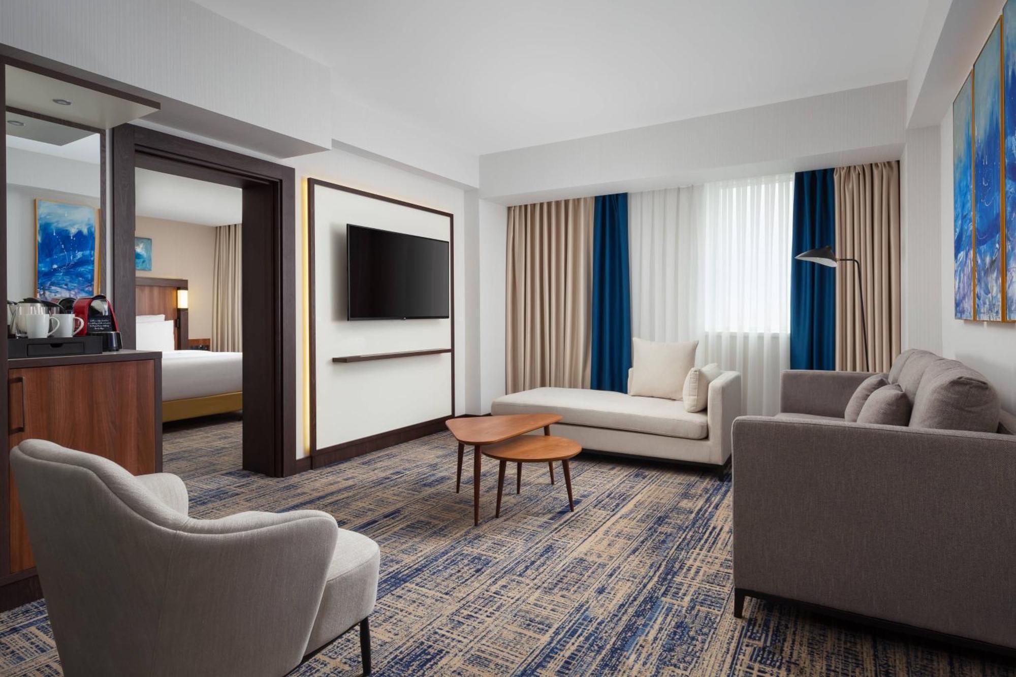 Courtyard By Marriott Tashkent Hotel Ngoại thất bức ảnh