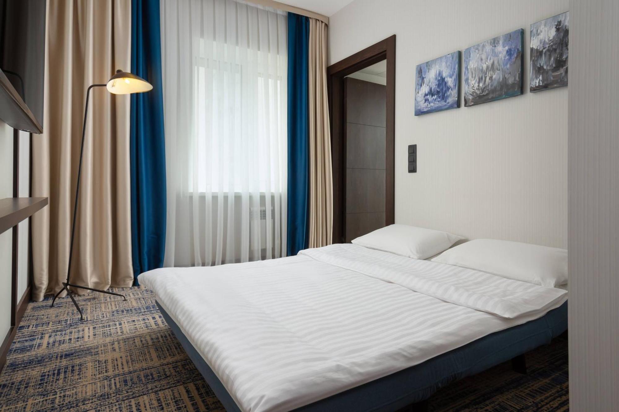 Courtyard By Marriott Tashkent Hotel Ngoại thất bức ảnh