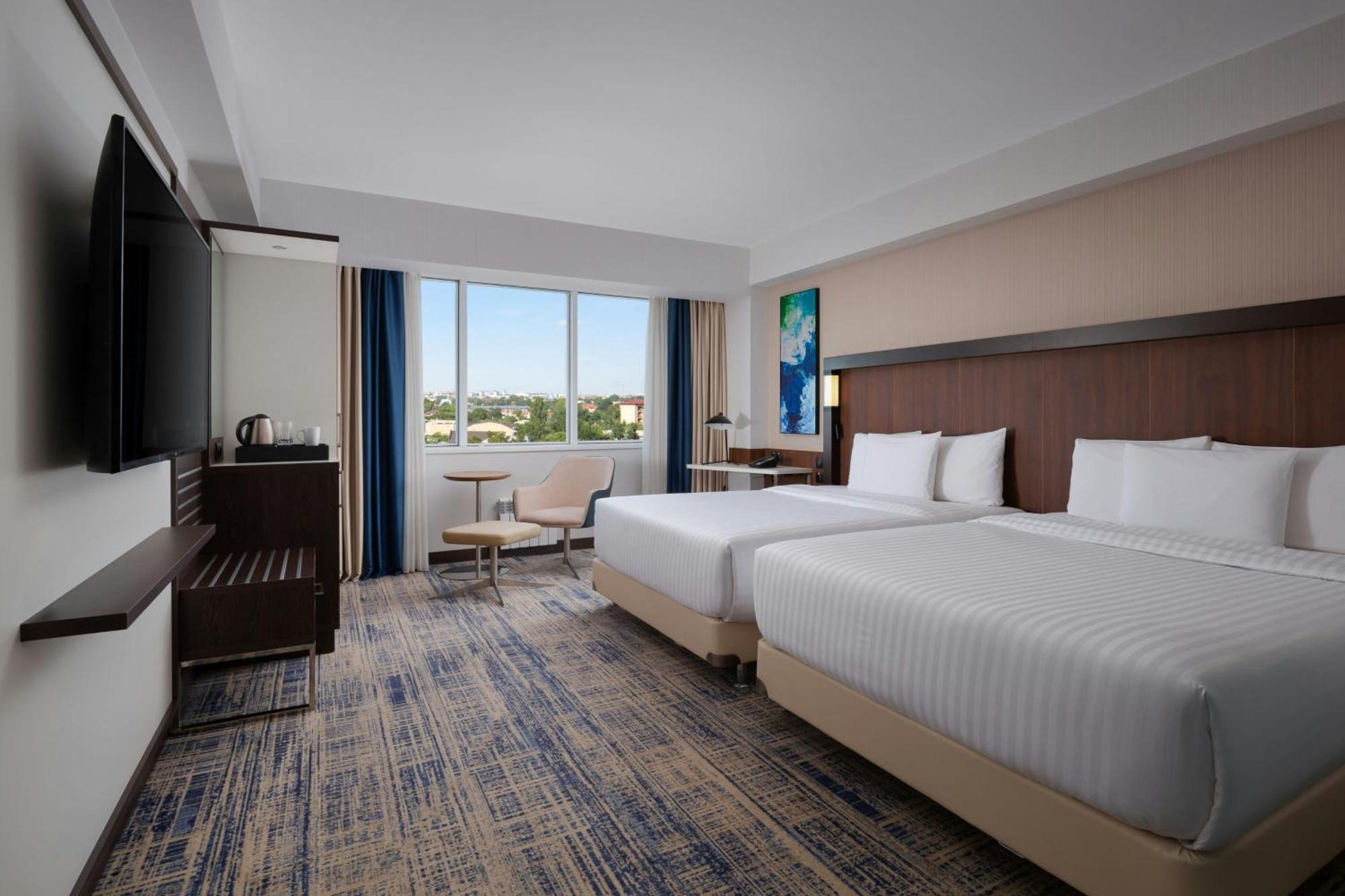 Courtyard By Marriott Tashkent Hotel Ngoại thất bức ảnh