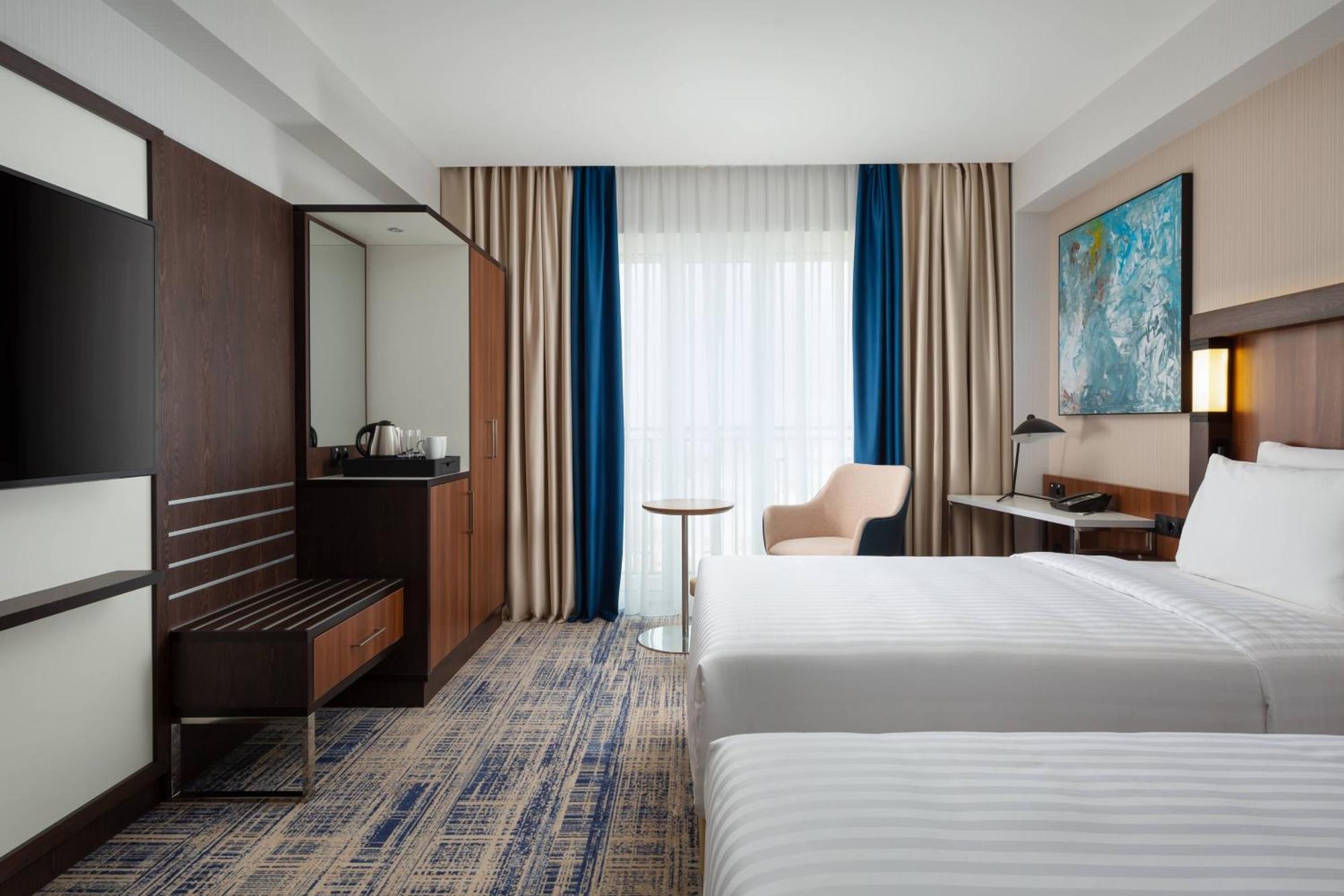 Courtyard By Marriott Tashkent Hotel Ngoại thất bức ảnh
